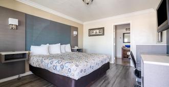 Solaire Inn & Suites - Santa Maria - Bedroom