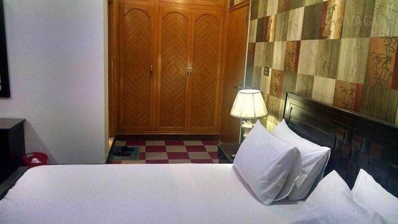 Unique Lodge