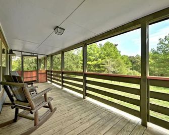 Gaviota Home in The Lost Pines - Smithville - Balcón