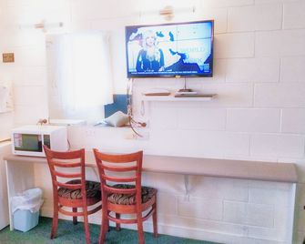 A&A Lodge Motel - Emerald - Dining room