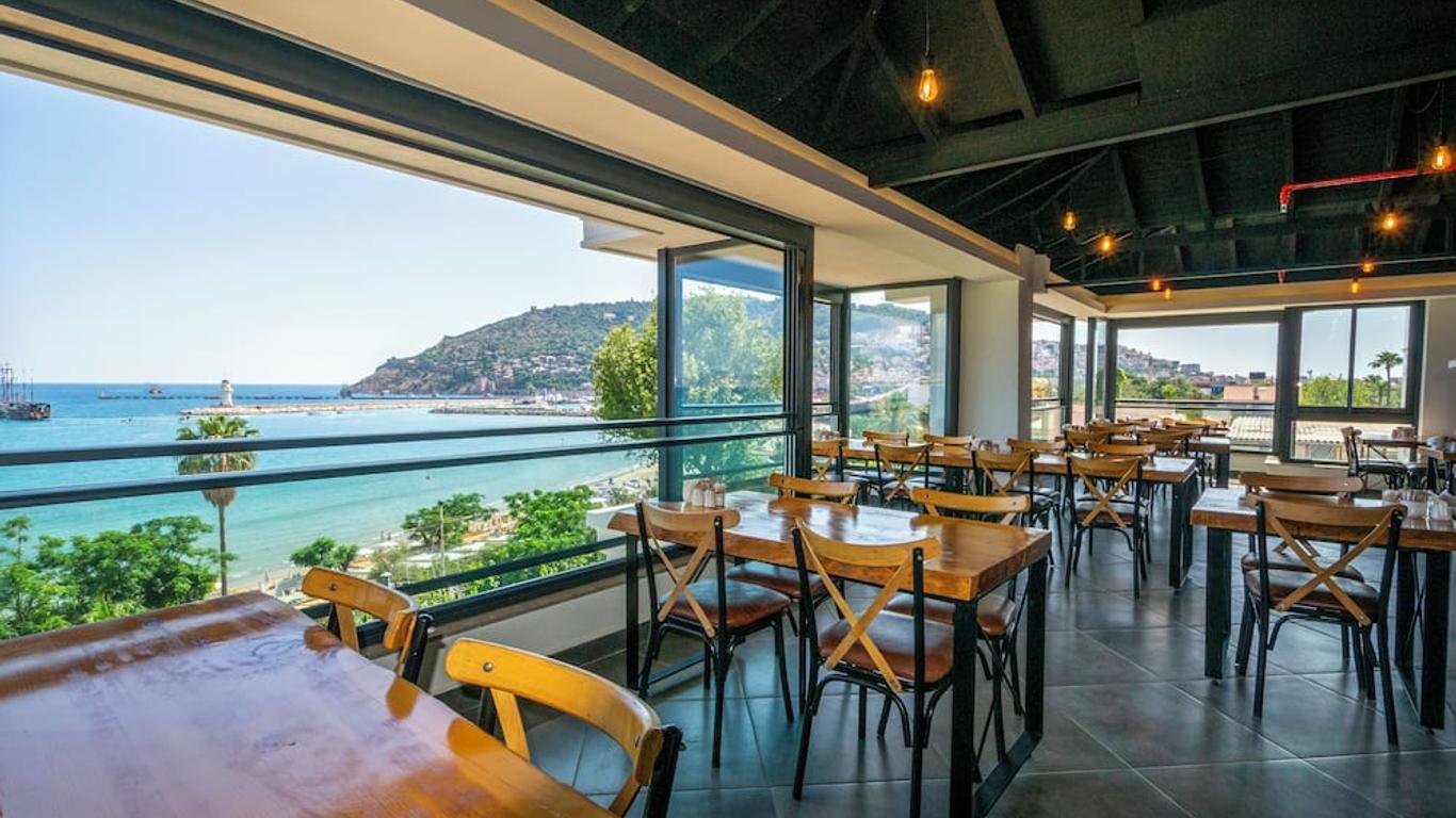 Demanor Hotel Adult Only