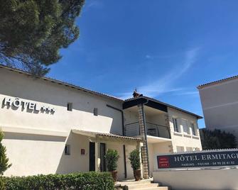 Hôtel Ermitage - Les Angles - Gebäude