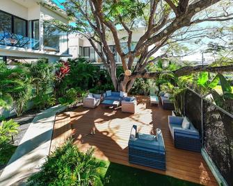 Mvillas Luxury With Exclusive Beach Club - Tamarindo - Patio