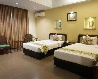 Losari Beach Hotel Makassar - Makassar