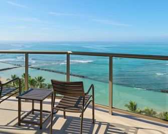 Aston Waikiki Circle Hotel - הונולולו - מרפסת