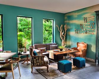 Karma Chalets - Kāsan - Lounge