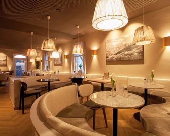 Ebner - Boutique-Hotel & Konditorei - Lindau - מסעדה