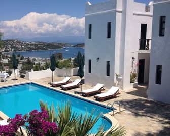 Panorama Hotel Bodrum - Bodrum - Bể bơi