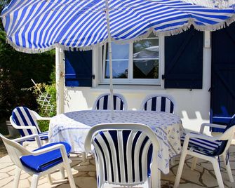 Vacation home in the heart of Saint-Hilaire-de-Riez - Saint-Hilaire-de-Riez - Patio