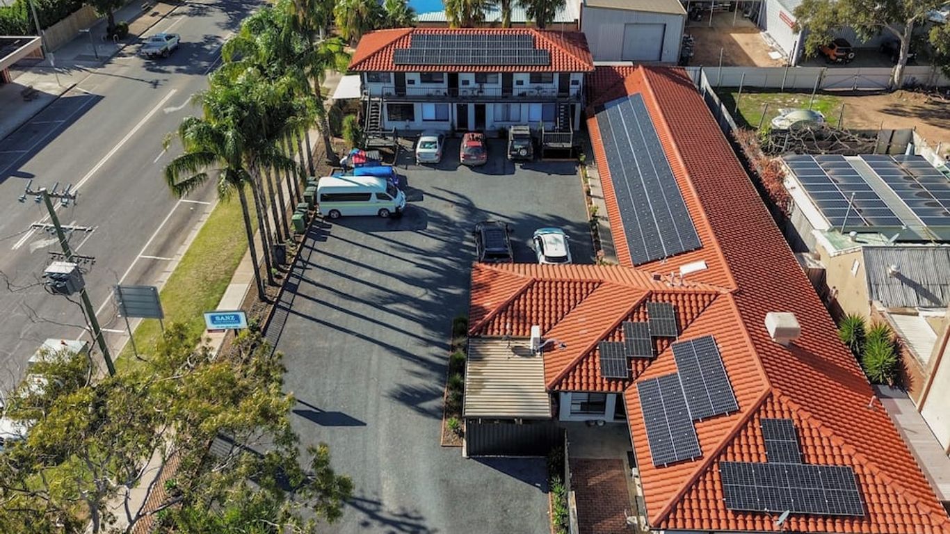 Sanz Motel Wentworth