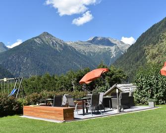 Hotel Pension Oswald - Mallnitz - Patio