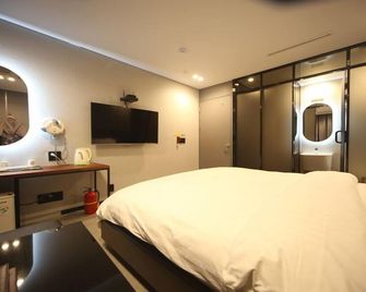 لايفستايل إس هوتيل - سيول - غرفة نوم