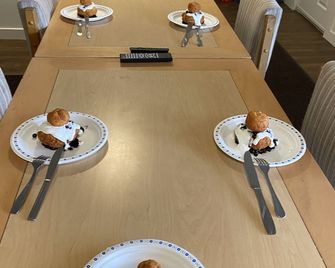 Sunset Motel - Cache Creek - Essbereich