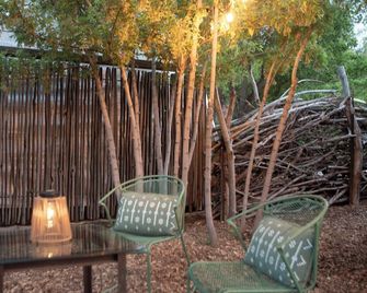 Serene Glamping: Nature & Retreat - Morrison - Patio