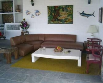 Pousada Pratagy - Saquarema - Вітальня