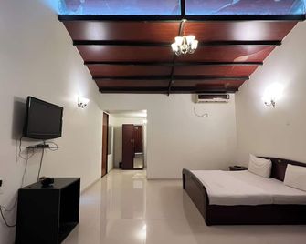 Anand Resort - A luxury Private Pool Resort in Nashik - Nashik - Bedroom