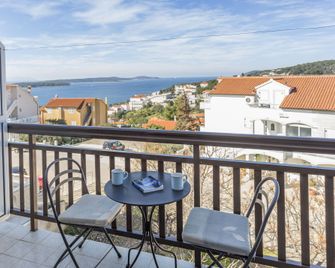 Apartmani Ivanovic - Hvar - Balcón