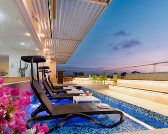 Wyndham Garden Barranquilla - ברנקילה - בריכה