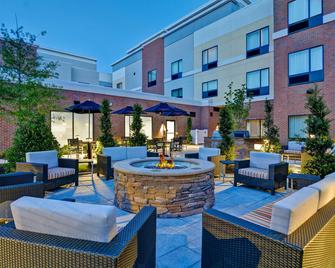 TownePlace Suites by Marriott Bridgewater Branchburg - Branchburg - Patio