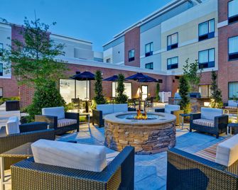 TownePlace Suites by Marriott Bridgewater Branchburg - Branchburg - Patio