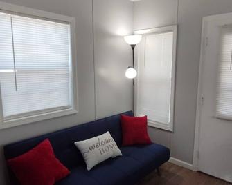 Cozy House Near Parks - Avon Park - Sala de estar