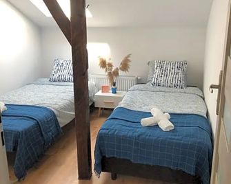 Szumi Las Bed & Breakfast - Józefów (Mazowieckie)