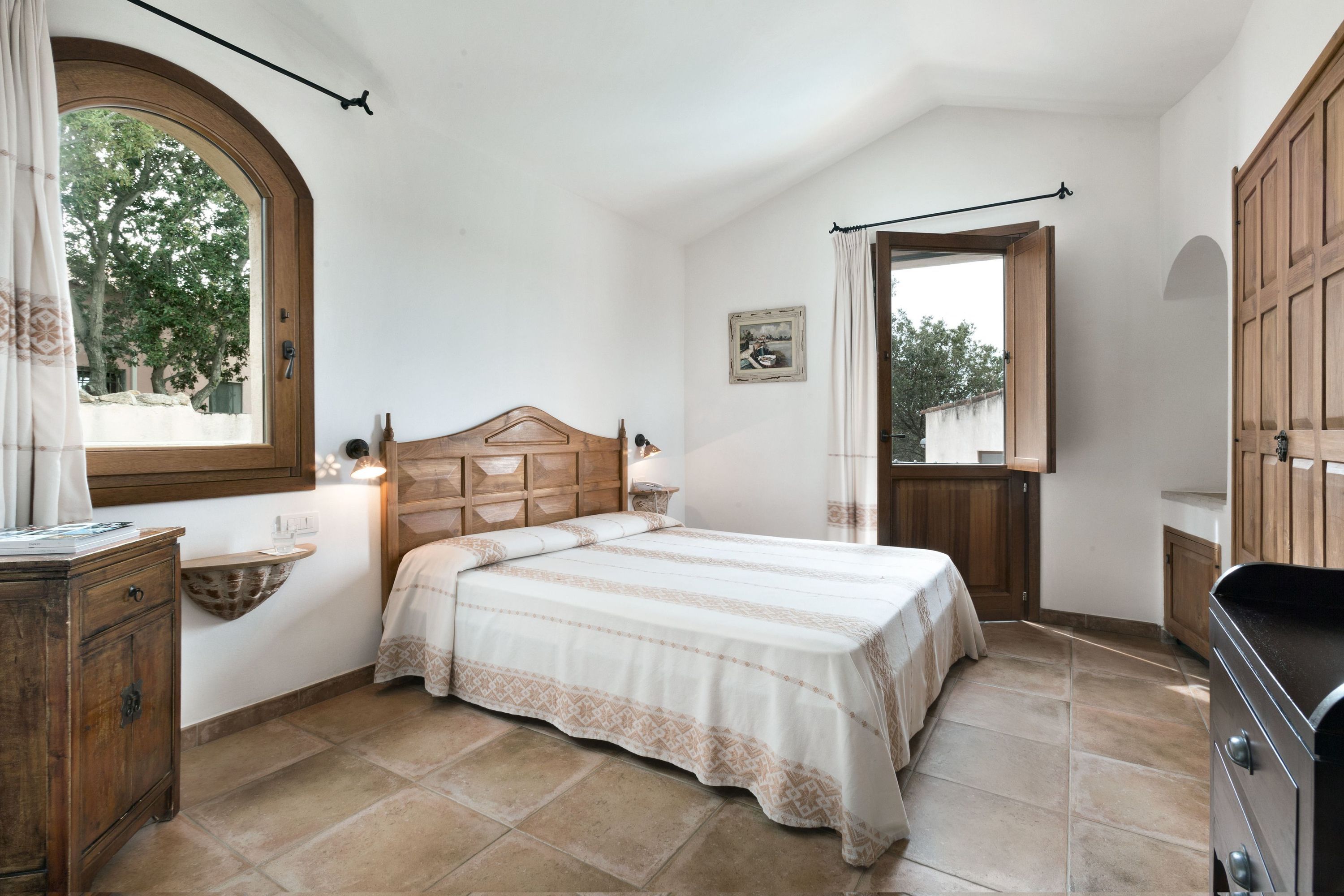 Hotel Arathena - San Pantaleo