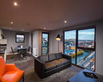 Dream Apartments Quayside - Newcastle upon Tyne - Living room