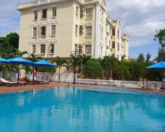 Ban Mai Quang Binh Hotel - Dong Hoi - Pool