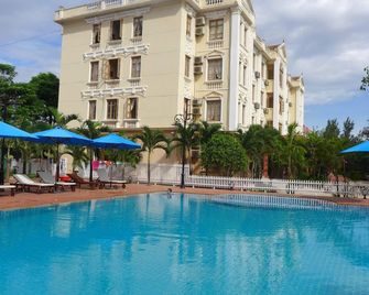 Ban Mai Quang Binh Hotel - Dong Hoi - Pool