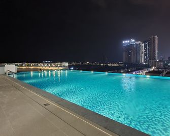 Swan Garden Resort Hotel - Malacca - Pool