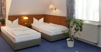 Garni Hotel Gartenstadt Erfurt - Erfurt - Schlafzimmer