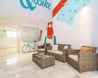 Apartamentos Carmen - Valencia - Living room