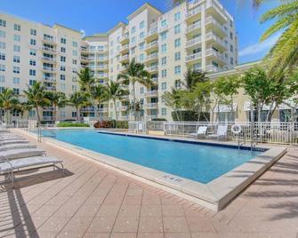 One Bedroom In Lux Condo,casa Costa! Wbeachpass! - Boynton Beach - Pool