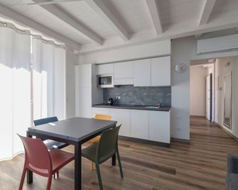Villa Cadiz Apartments Varazze - Varazze - Kitchen