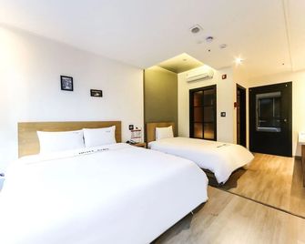 Andong Okdong Stay - Andong - Ložnice