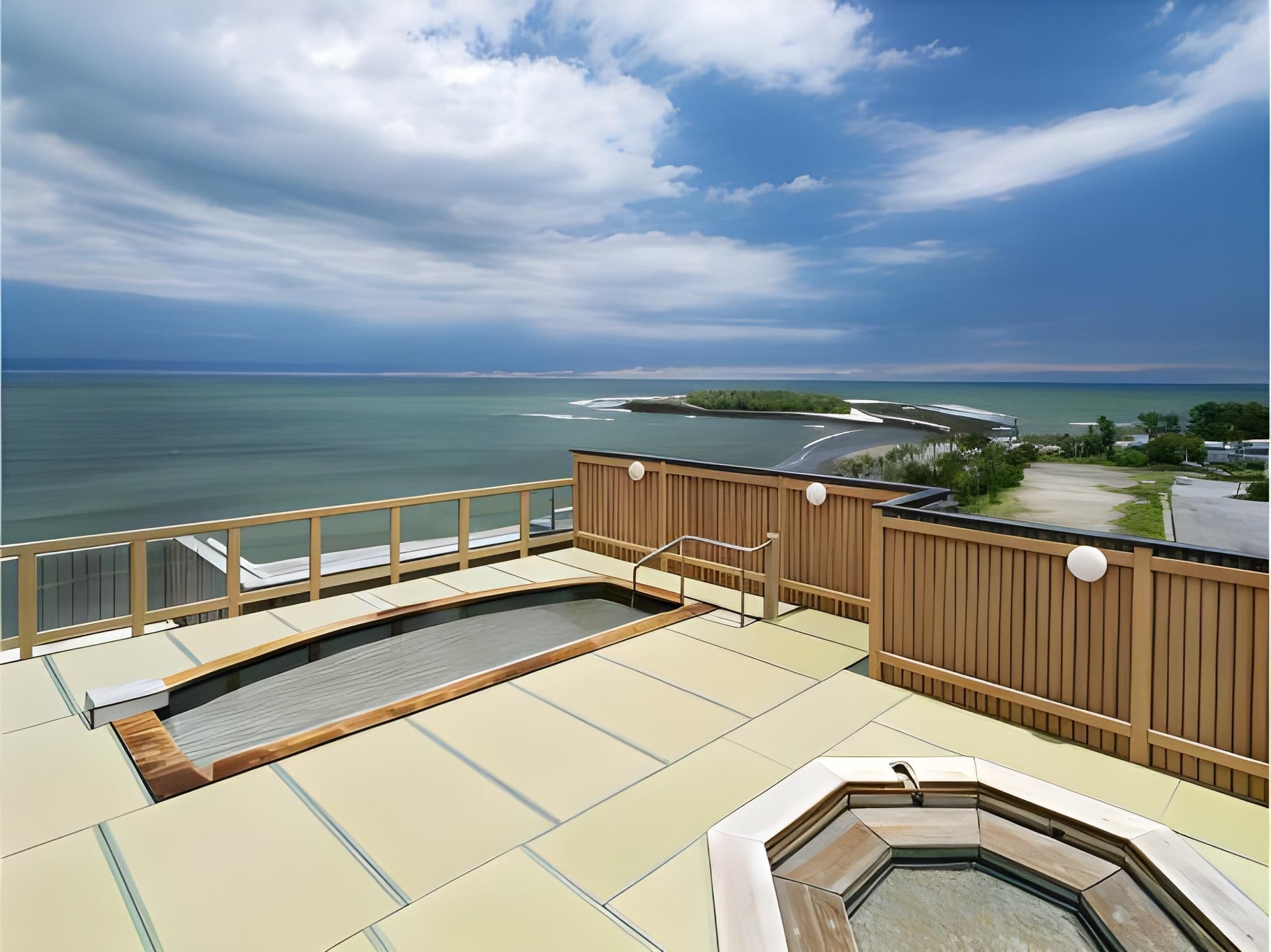 آوشيما غراند هوتل