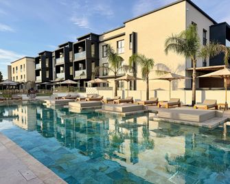 Hôtel Mercure Bastia Biguglia - Biguglia - Piscina