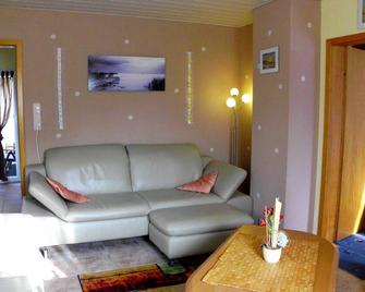 Holiday flat sun, moon and stars - Ferienwohnungen Brigitte - Reichelsheim - Living room