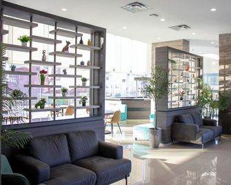 Hotel Kavia Monterrey - Monterrey - Lobby