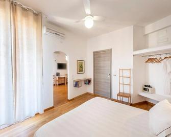 Hotel San Michele - Celle Ligure - Camera da letto
