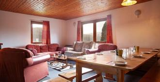 The Smiddy Bunkhouse and Snowgoose Apartments - Fort William - Sala de estar
