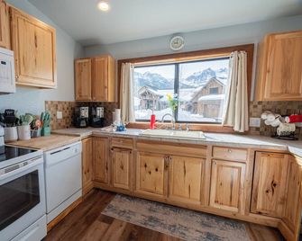 Rr-gull Lake Baby House - June Lake - Cuisine