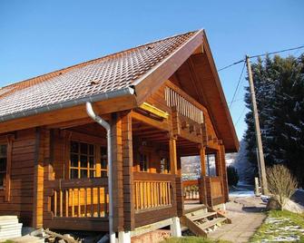 Chalet De 2 Chambres Avec Jardin Amenage - Basse-sur-le-Rupt - Edificio