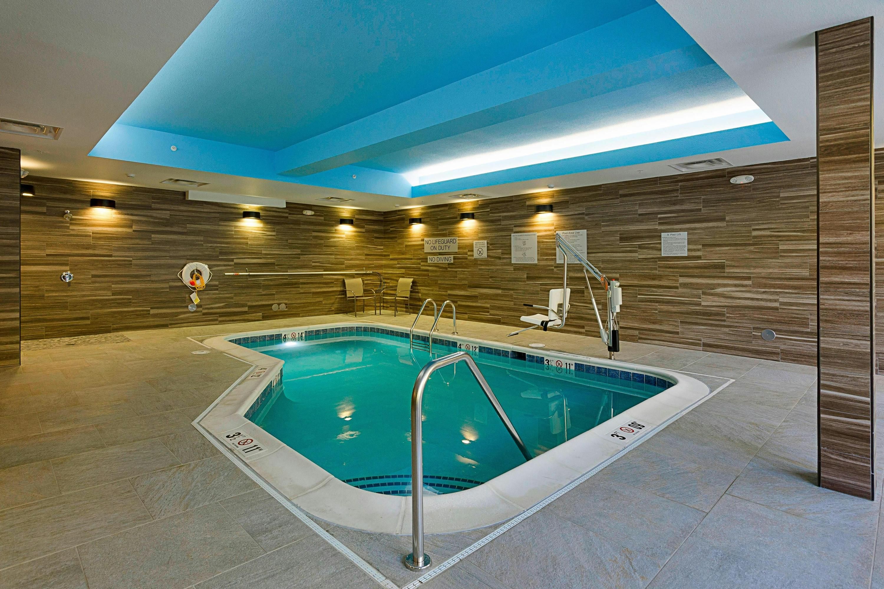 Fairfield Inn and Suites by Marriott Abingdon - Abingdon - Pool