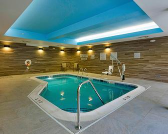 Fairfield Inn and Suites by Marriott Abingdon - Abingdon - Bazén