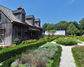 10 min drive to Stone Harbor Beach, 20 min to Cape May, 15 min to Wildwood Crest - Cape May Court House - Building