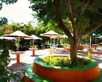 Hotel Piedras de Sol Solaris Morelos - Tlaltizapán - Patio