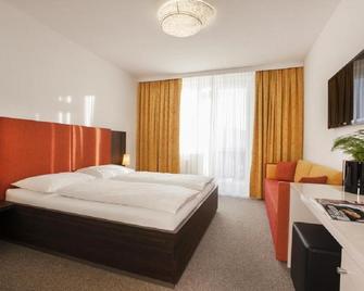 Landhotel Schönberghof & Gästehaus Enzinger - Knittelfeld - Camera da letto