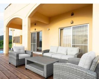 Up to 10 people One building rental BBQ while w / Kunigami-gun Okinawa - Motobu - Patio